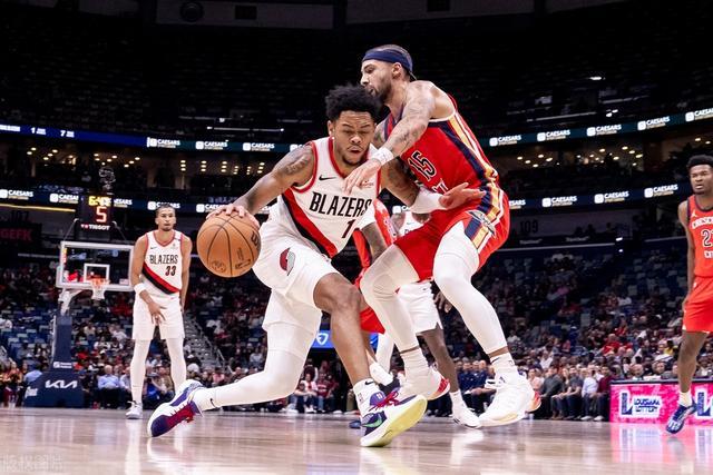 格林36分火箭险胜马刺 骑士力克尼克斯4连胜